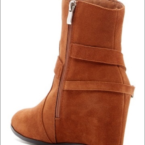 Catherine Malandrino Annora Wedge Booties Size: 9 - Picture 3 of 8